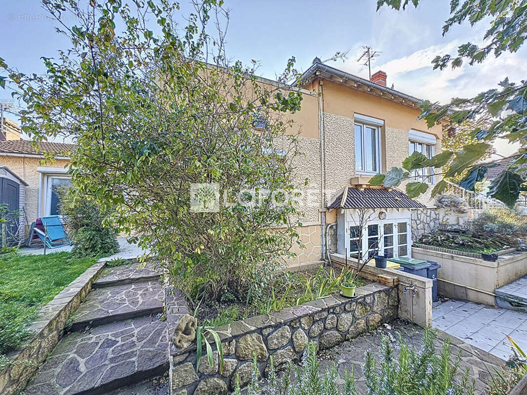 Maison à OUISTREHAM