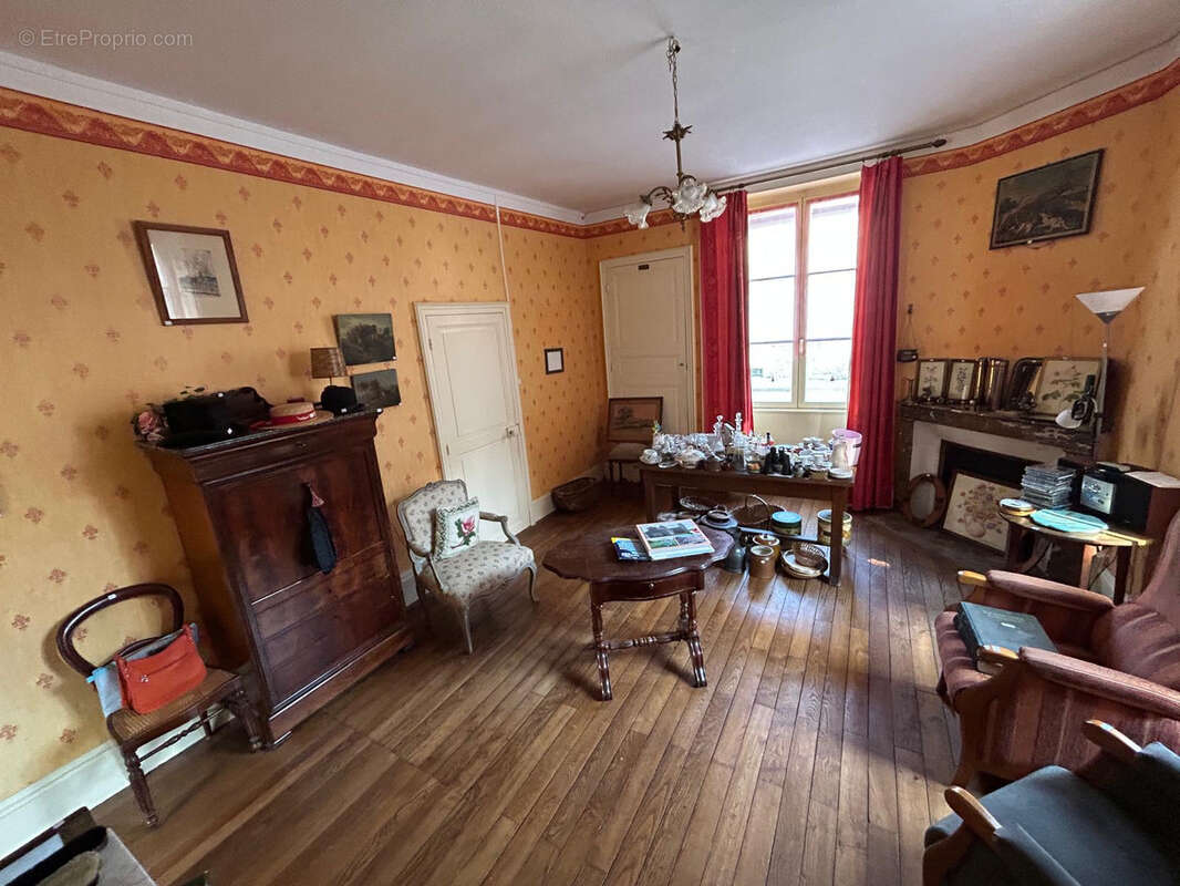 Maison à CHATILLON-EN-BAZOIS