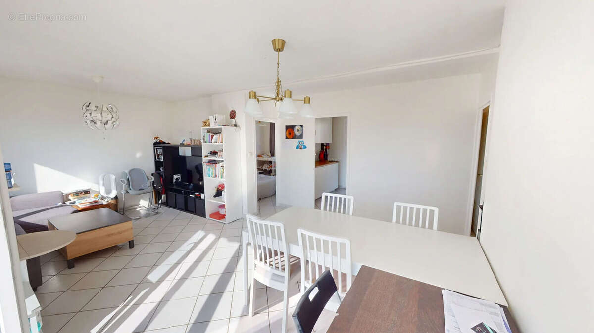 Appartement à DOMENE
