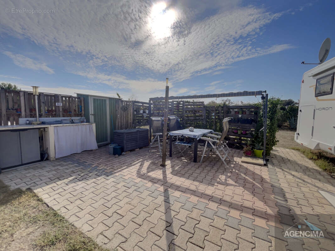 Petite villa avec un terrain de 2100m2 - photo 7