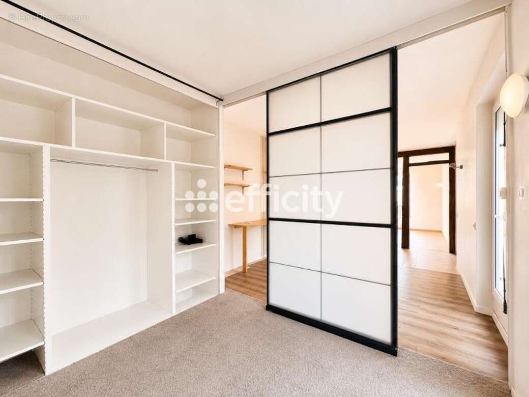 Appartement à CLICHY