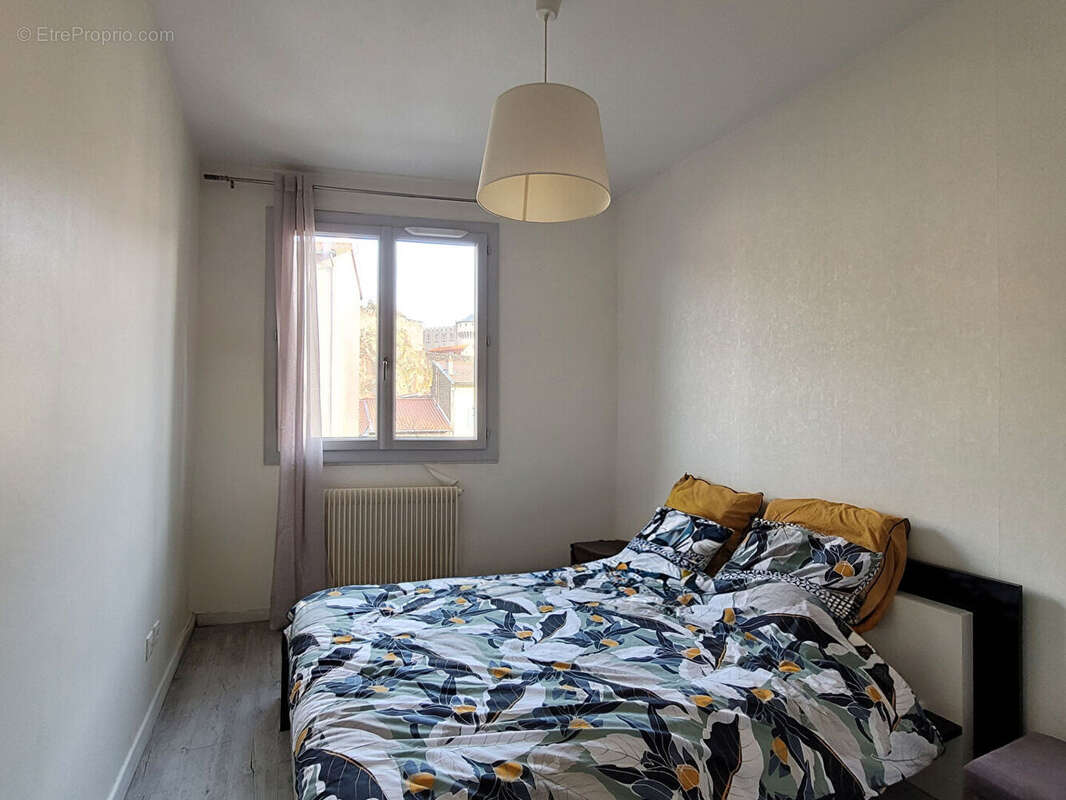 Maison à ESPALY-SAINT-MARCEL