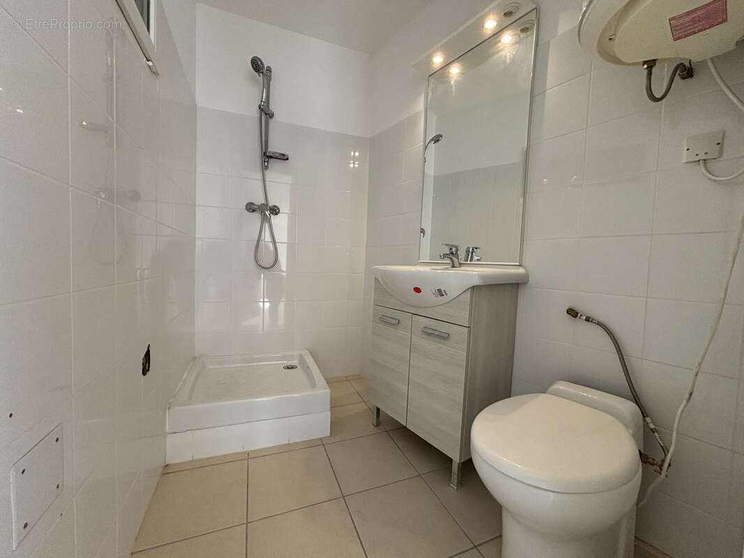 Appartement à MARSEILLE-5E