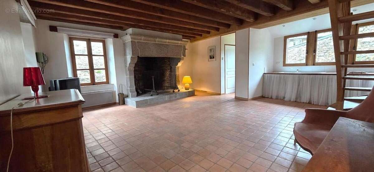 Maison à SAINT-SULIAC