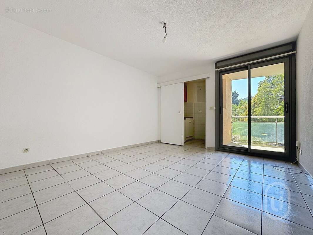 Montpellier - agriculture - t1 - balcon - parking exterieur - photo 2
