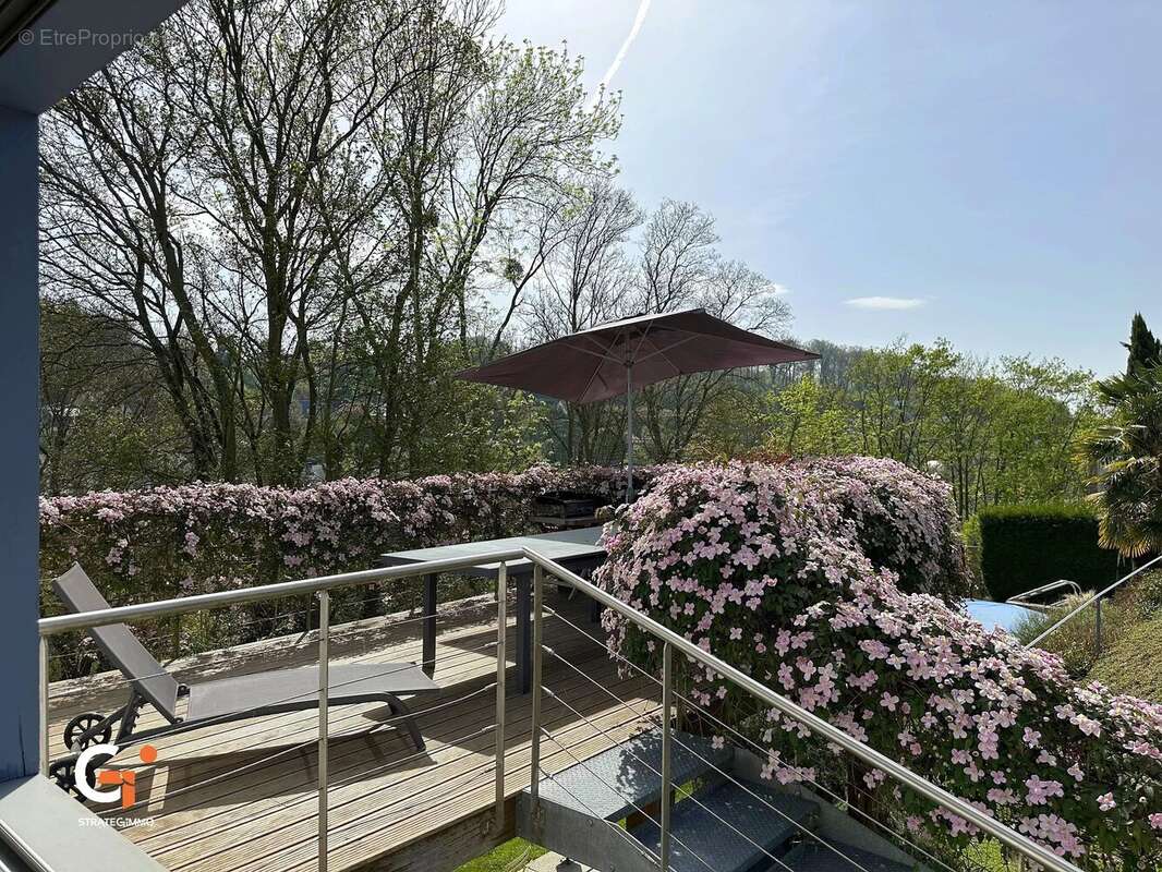 Maison à MONT-SAINT-AIGNAN