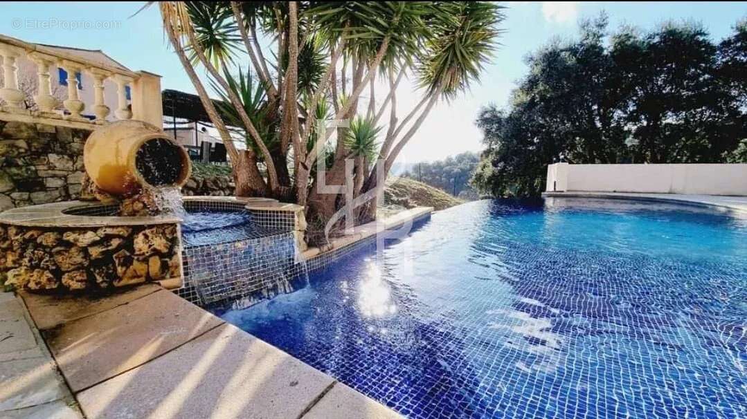 Maison à PEYMEINADE