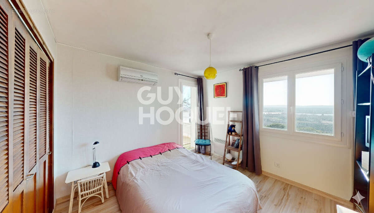 Maison à LES ANGLES