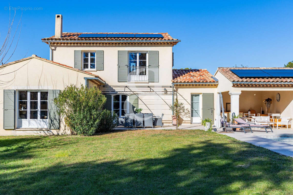 Maison à SAUMANE-DE-VAUCLUSE