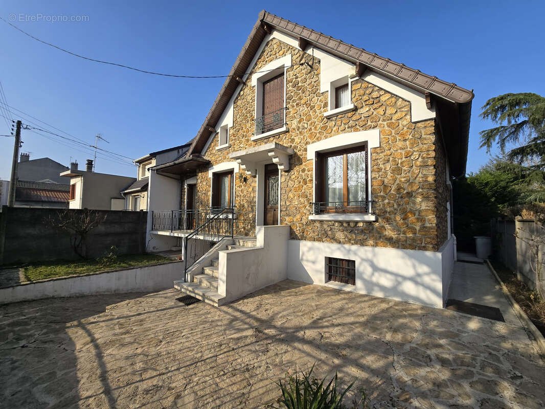 Maison à LIVRY-GARGAN