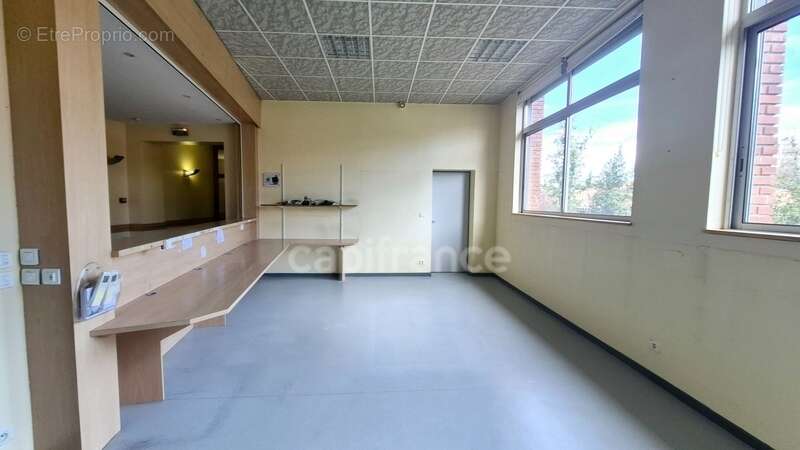 Réelle Opportunité en exclusivité – Baisse de Prix ! Locaux / Bureaux à Tarbes - photo 5