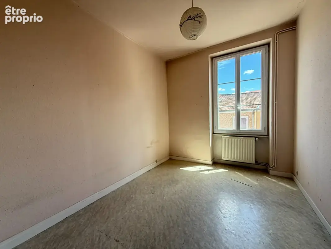 Roanne T3 de 80,55 m2 - à rénover - photo 9