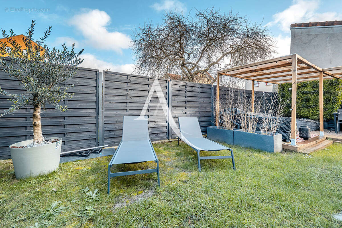 Maison à LIMEIL-BREVANNES