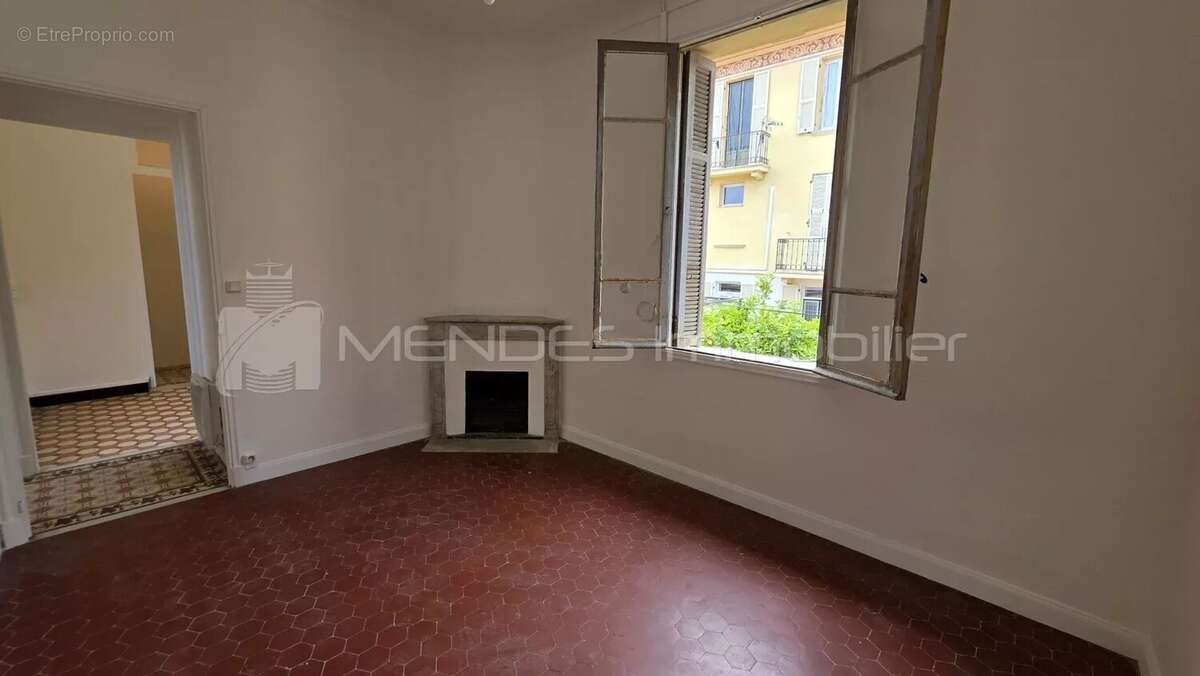Appartement à BEAUSOLEIL