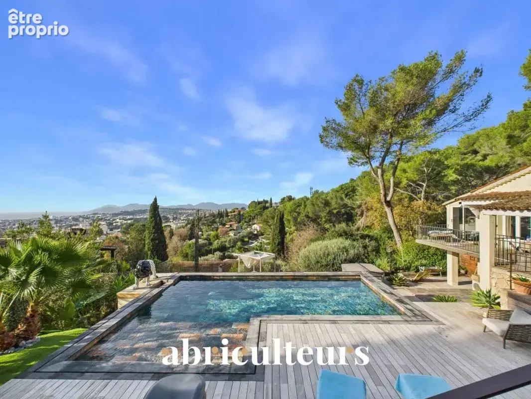 Villa d’exception - Vue mer panoramique - Piscine - en vente au Cannet (06110) - photo 3