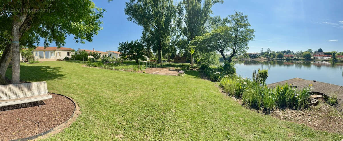 Maison à SAINTE-LIVRADE-SUR-LOT