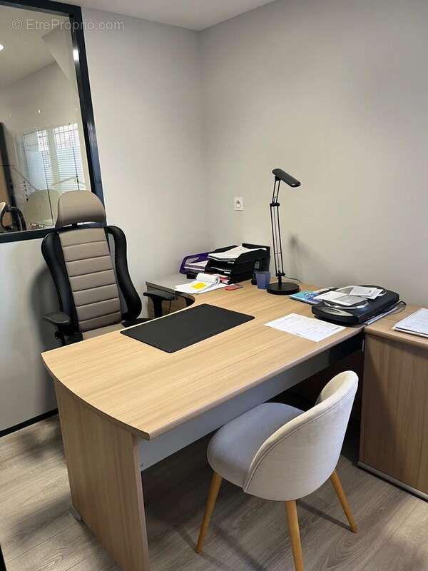 Commerce à VILLELAURE