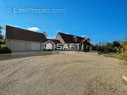 Photo 1 - Maison à GENOUILLY