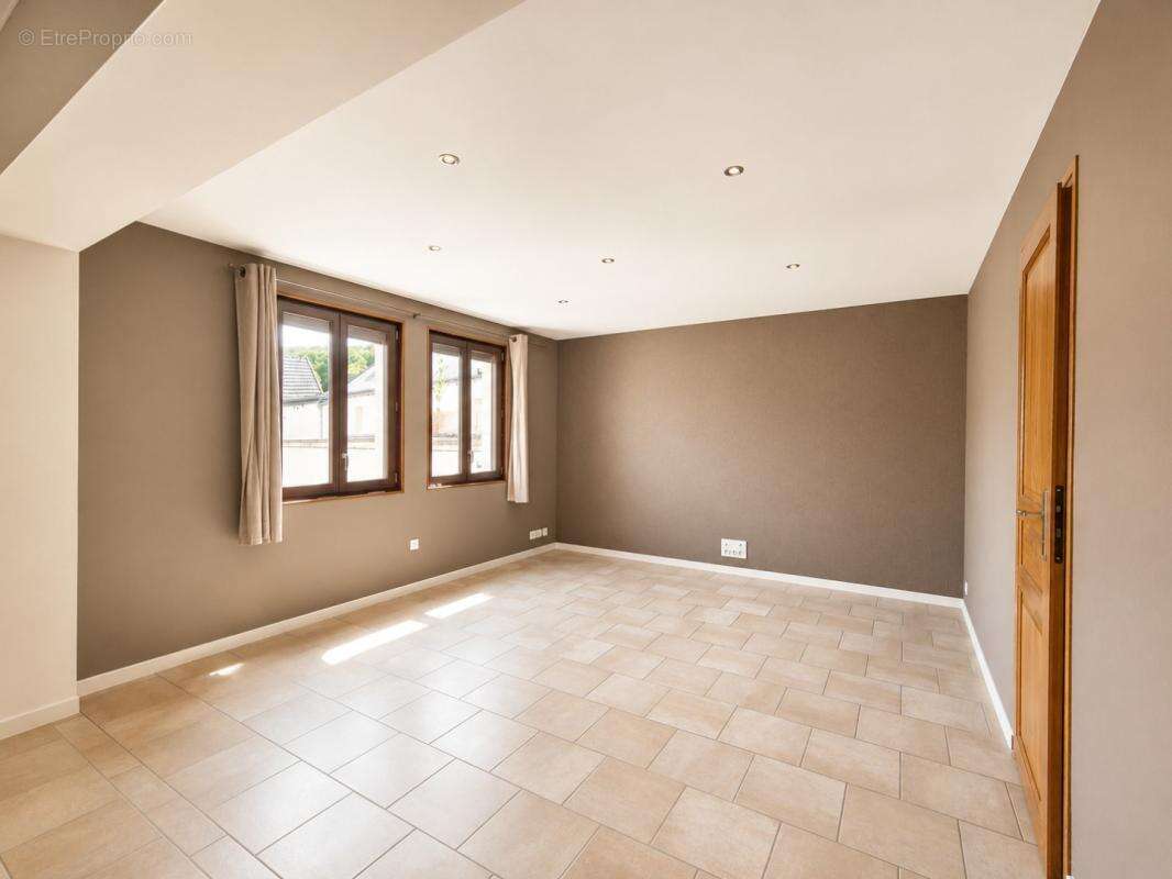 Maison 6 pièces / 180 m² / 305 000 EUR / VERZY - photo 5