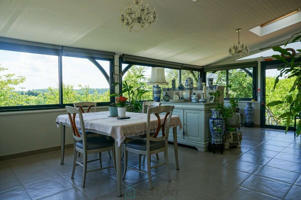 Elégante villa nichée sur les hauteurs du village de Brantôme. - photo 13