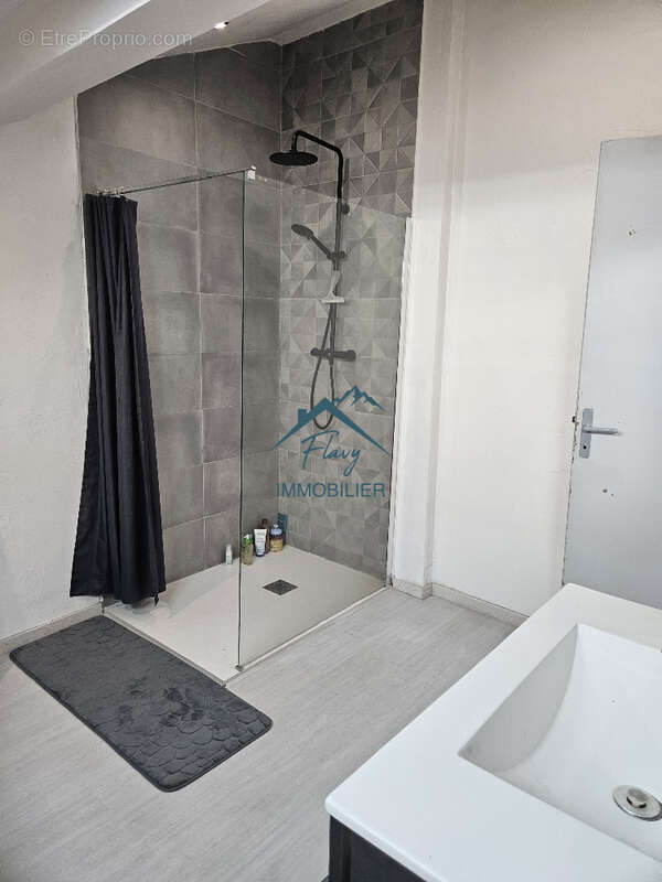 Appt F2 rénové - Hyper centre Epinal - photo 3