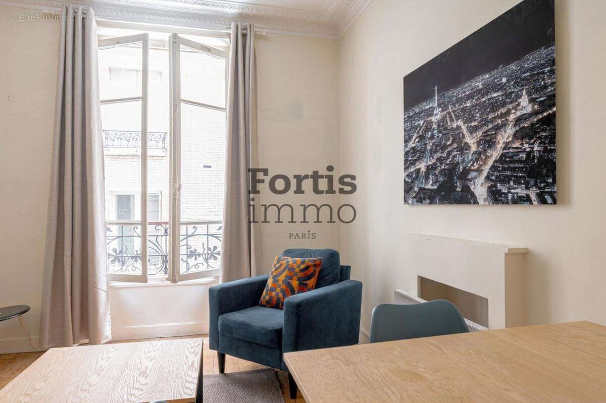 Appartement à PARIS-15E
