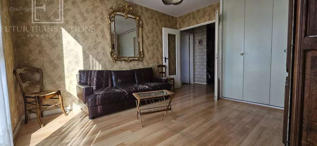 Appartement à COLOMBES