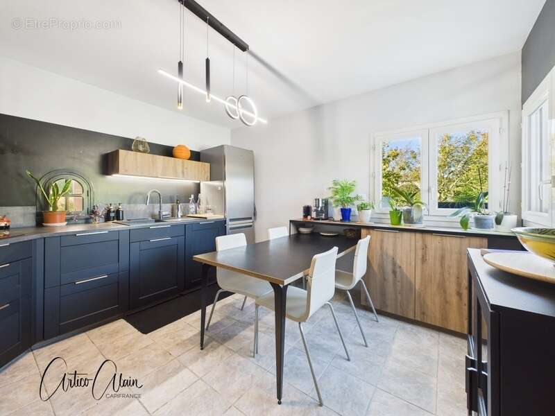 Maison à LAUZERVILLE