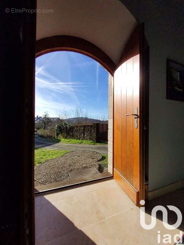 Maison 219 m² à Saint-Amand-Jartoudeix  - photo 2