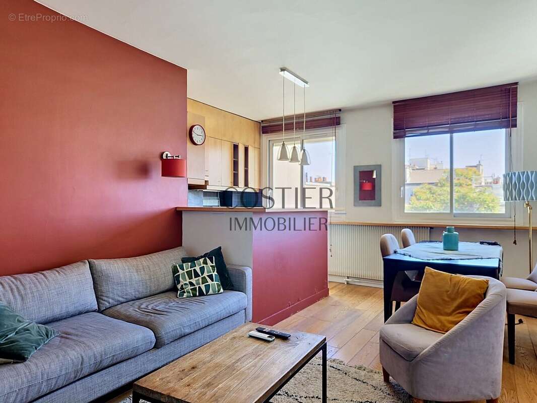 Appartement à PARIS-17E