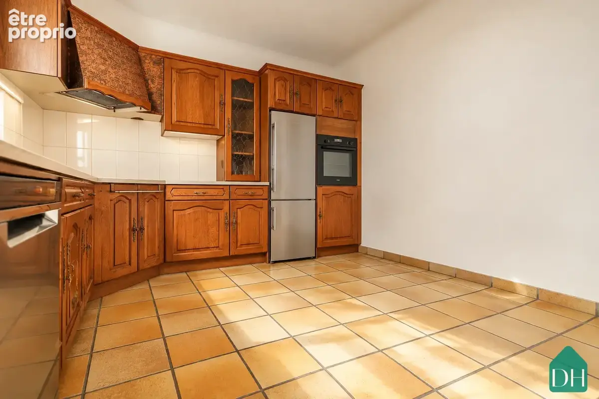 Maison familiale 7 pièces avec jardin en impasse au calme   La Bouvardière - SAINT-HERBLAIN - photo 7