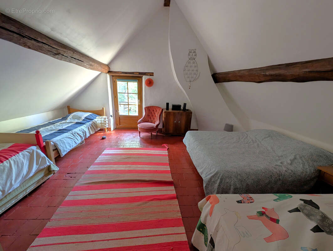 CHARNY Maison ancienne de 100 m2 environ. - photo 18