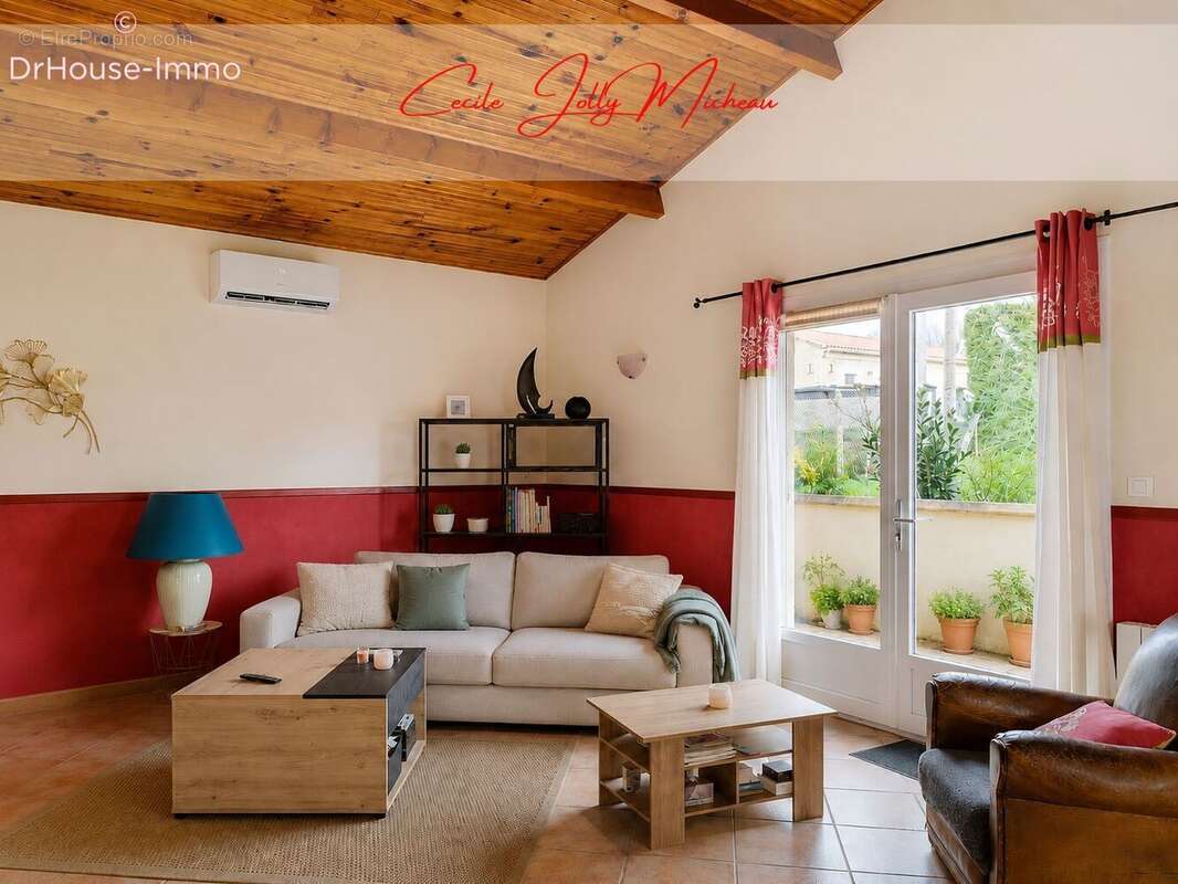 Maison 148 m² à Saint-Bonnet-Sur-Gironde  - photo 11