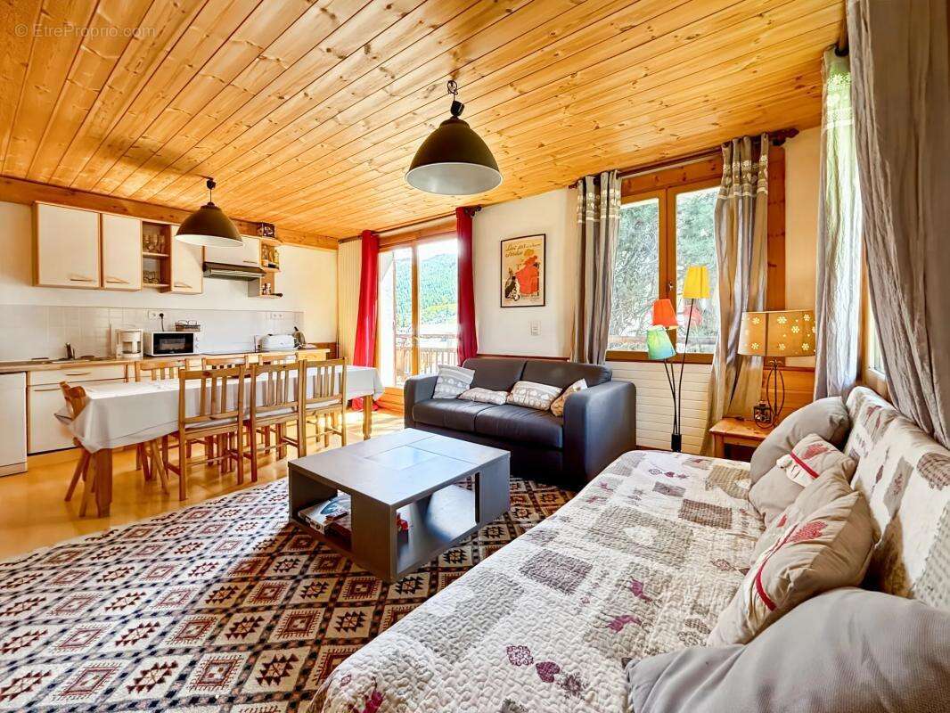Maison à LA SALLE-LES-ALPES