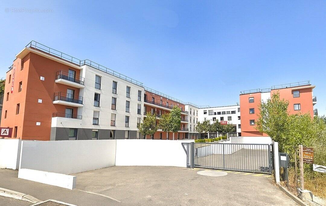 Appartement à SAINT-CYR-L'ECOLE
