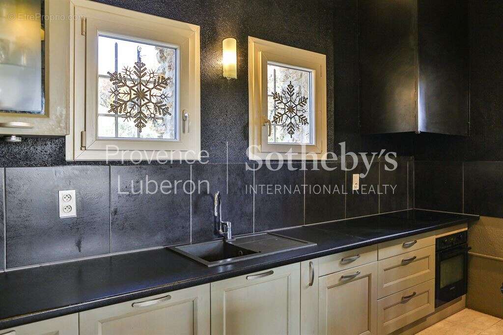 Maison à CHATEAUNEUF-DE-GADAGNE