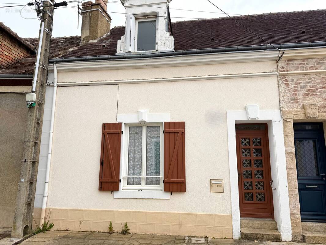 Façade - Maison à BONNETABLE
