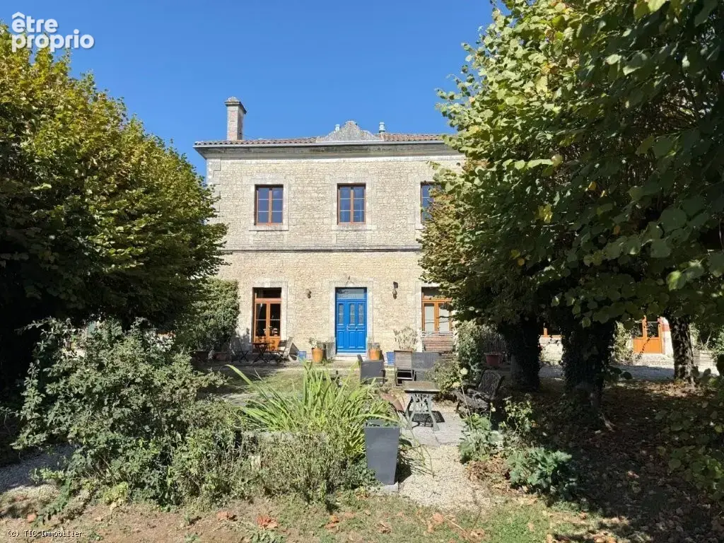 Superbe Ancien Prieuré Bien Rénové Avec Piscine, Mares et Parc Clos - photo 35
