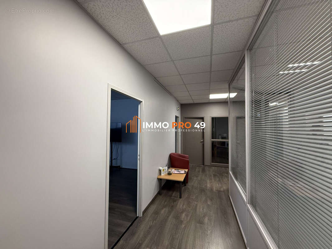 Commerce 223 m² à Cholet  - photo 5