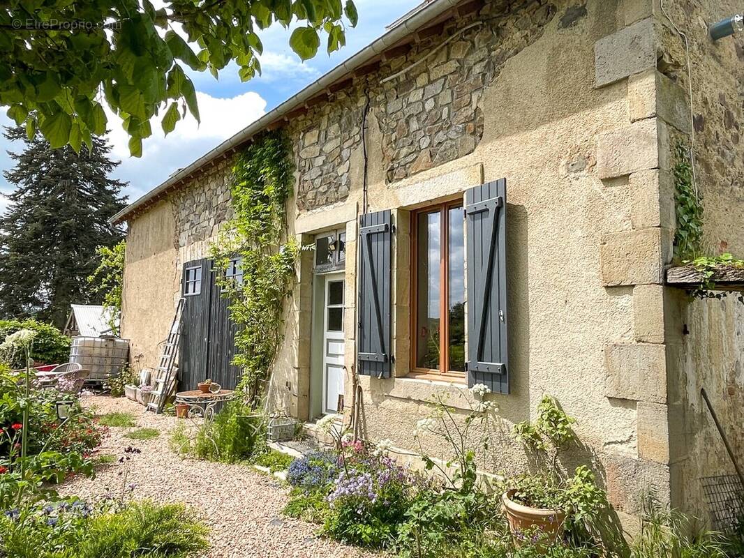 Maison à MARCILLAT-EN-COMBRAILLE