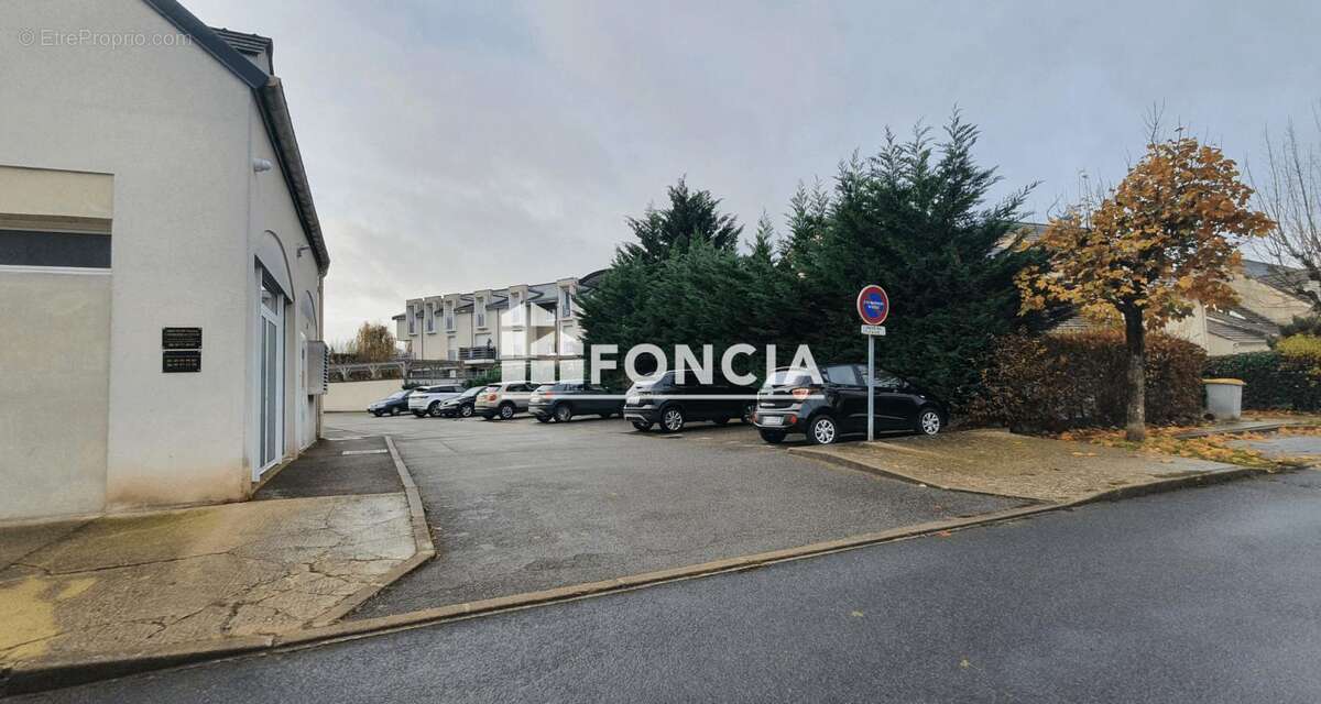 Parking à MAROLLES-EN-BRIE