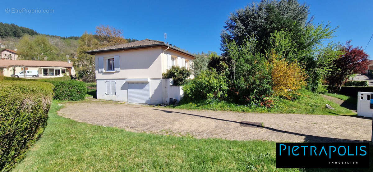 Maison à CHAUFFAILLES