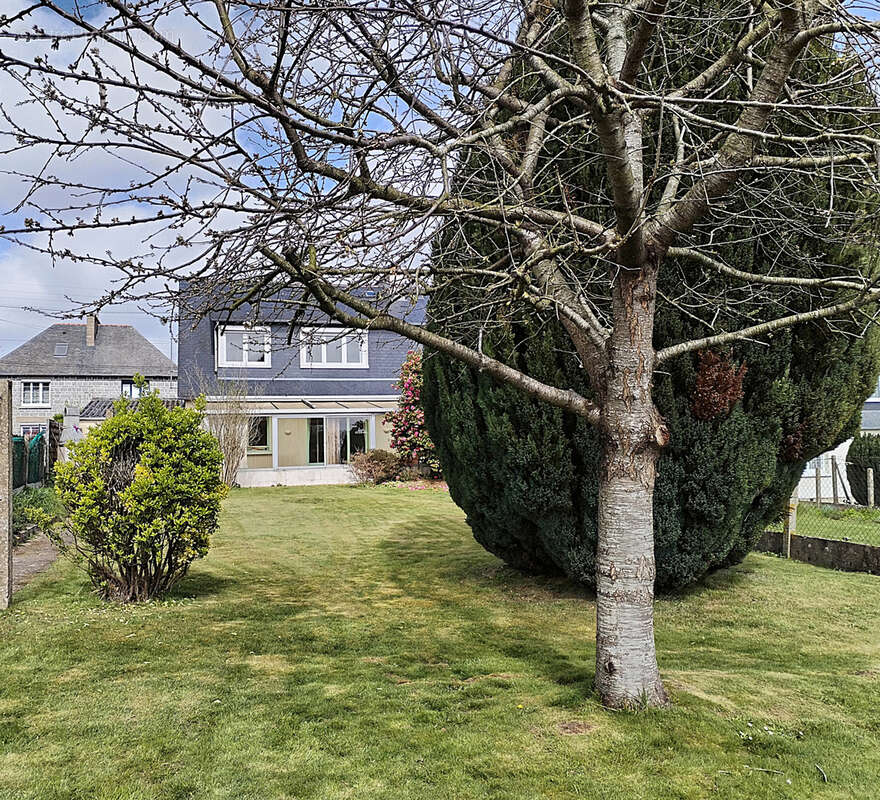 Maison à TINTENIAC