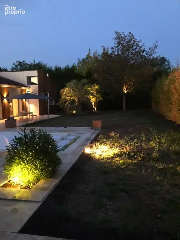 Villa d'architecte de 233 m2 avec piscine et jardin paysagé à Villenave d'Ornon - photo 12