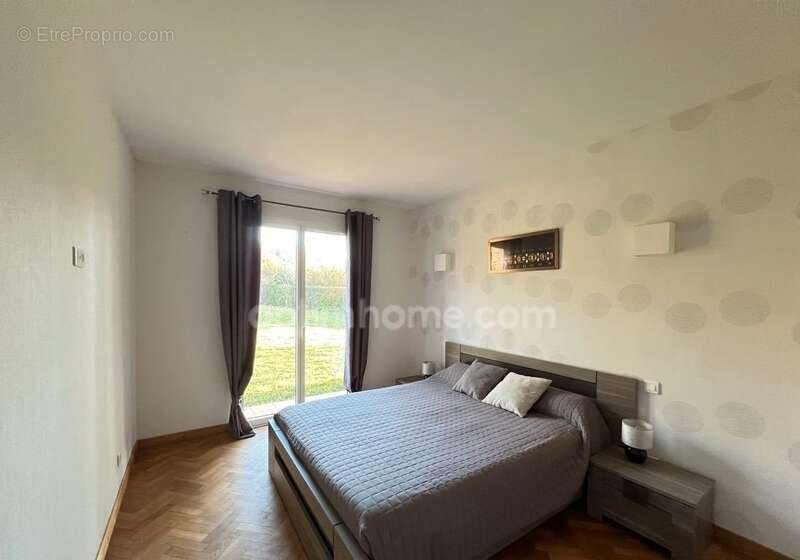 Maison à MONTAIGUT-SUR-SAVE