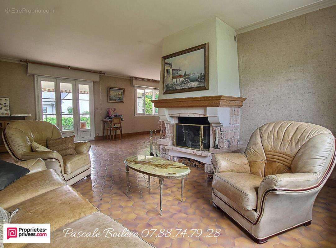 Maison avec rez-de-jardin - Vernantes (49390) - photo 6