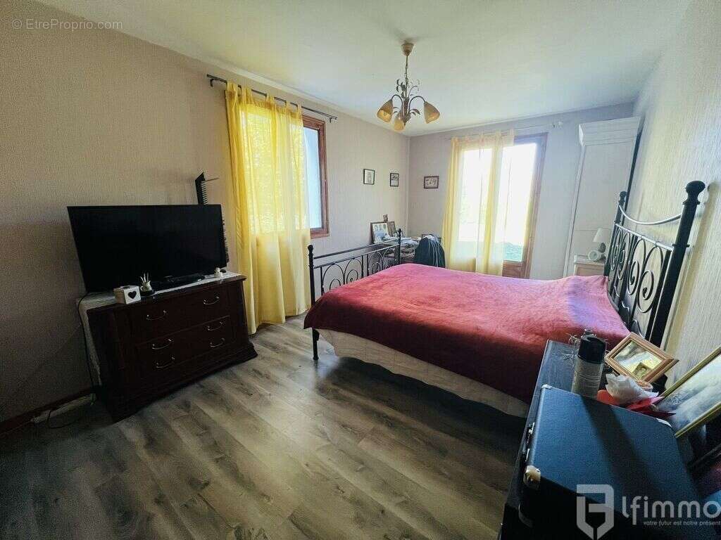 Maison à MONTPON-MENESTEROL