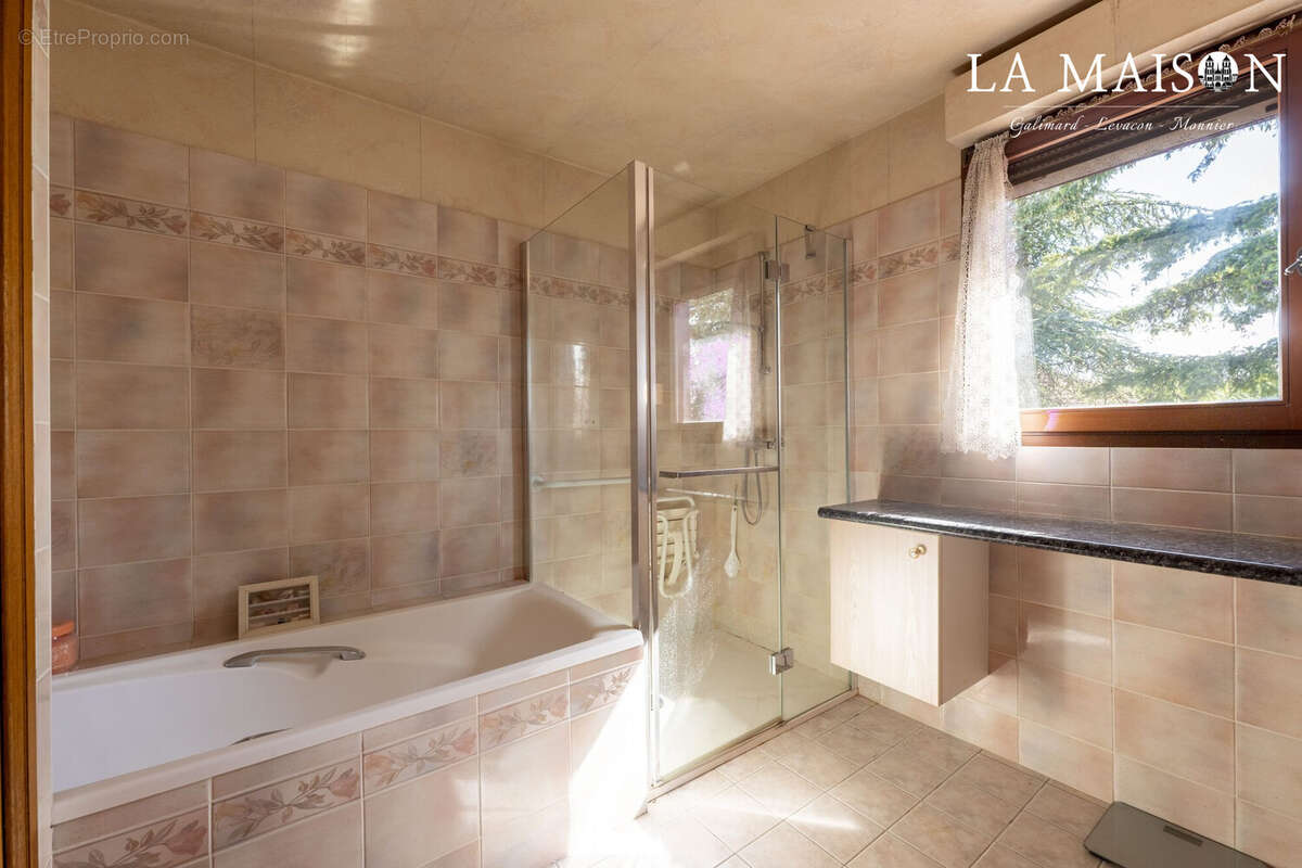 Maison 128 m² à Hauteville-Les-Dijon  - photo 8