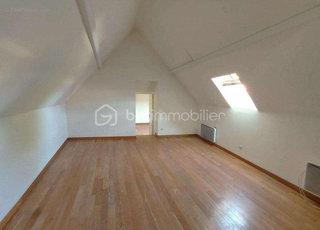 Maison à FRESNOY-LA-RIVIERE