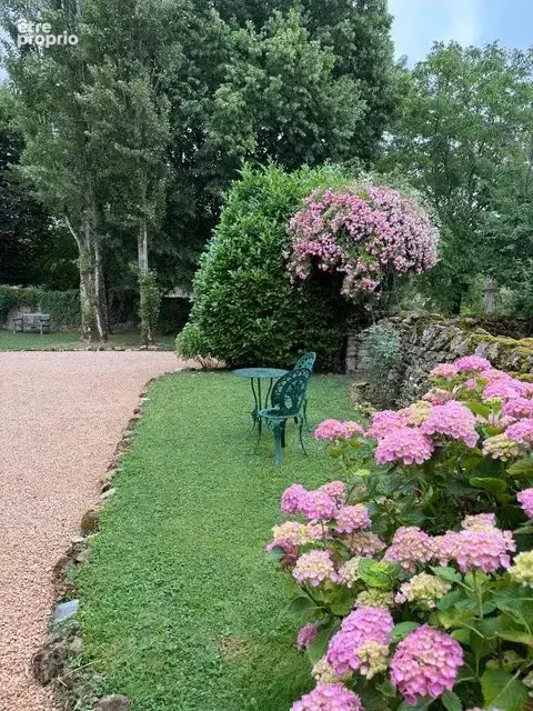 AUTHENTIQUE !!! Grande et belle maison en pierre dans un cadre préservé - photo 77
